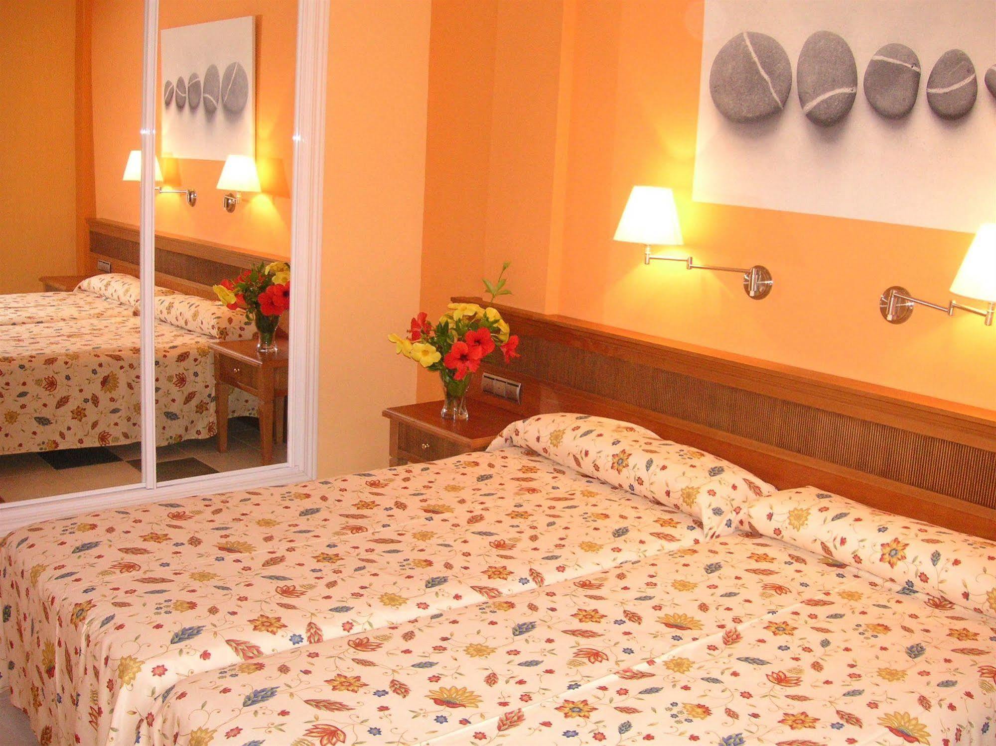 Aparthotel El Cerrito Playa Cancajos.- BreNa Baja  Dış mekan fotoğraf